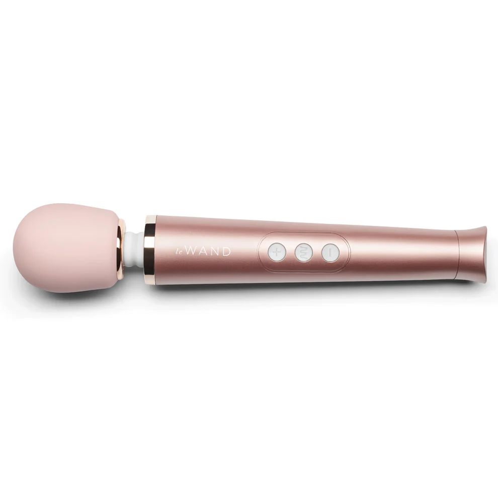 Le Wand Petite Rechargeable Massager - Image 9